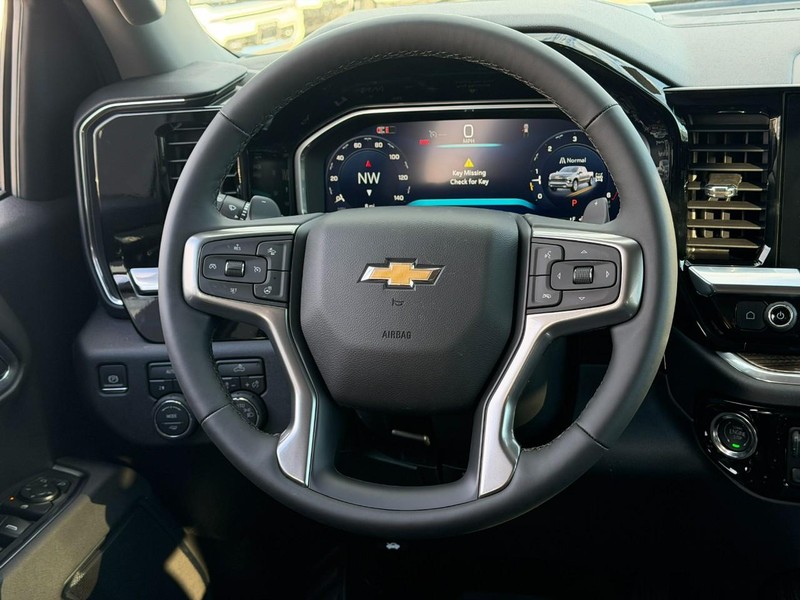 Chevrolet Silverado 1500 Vehicle Full-screen Gallery Image 6