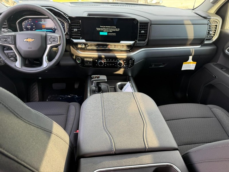 Chevrolet Silverado 1500 Vehicle Full-screen Gallery Image 5