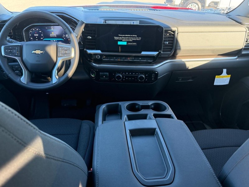 Chevrolet Silverado 1500 Vehicle Full-screen Gallery Image 5
