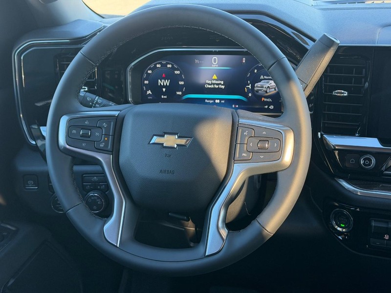 Chevrolet Silverado 1500 Vehicle Full-screen Gallery Image 6