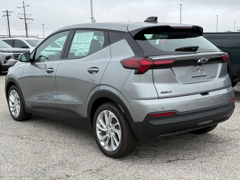 Chevrolet Bolt Vehicle Full-screen Gallery Image 3