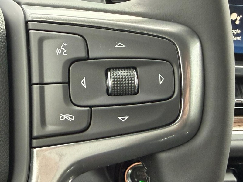 Chevrolet Silverado 1500 Vehicle Full-screen Gallery Image 12