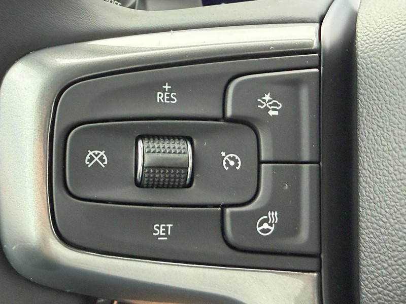 Chevrolet Silverado 1500 Vehicle Full-screen Gallery Image 11