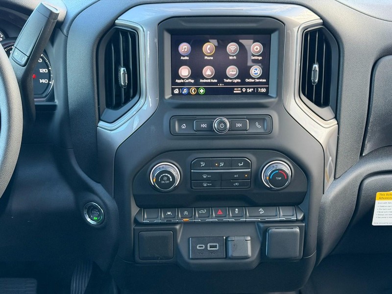 Chevrolet Silverado 1500 Vehicle Full-screen Gallery Image 7