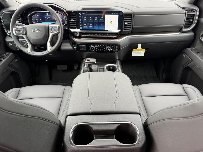 Chevrolet Silverado 1500 Vehicle Full-screen Gallery Image 6