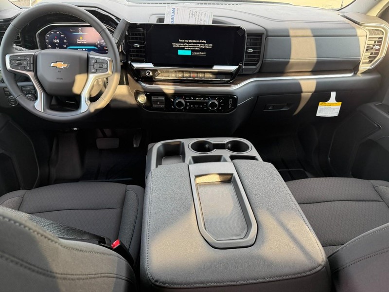 Chevrolet Silverado 1500 Vehicle Full-screen Gallery Image 5