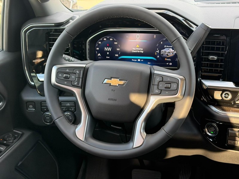 Chevrolet Silverado 1500 Vehicle Full-screen Gallery Image 6