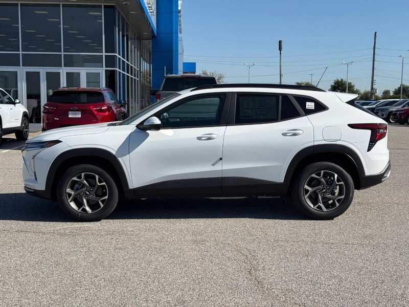 Chevrolet Trax Vehicle Full-screen Gallery Image 2