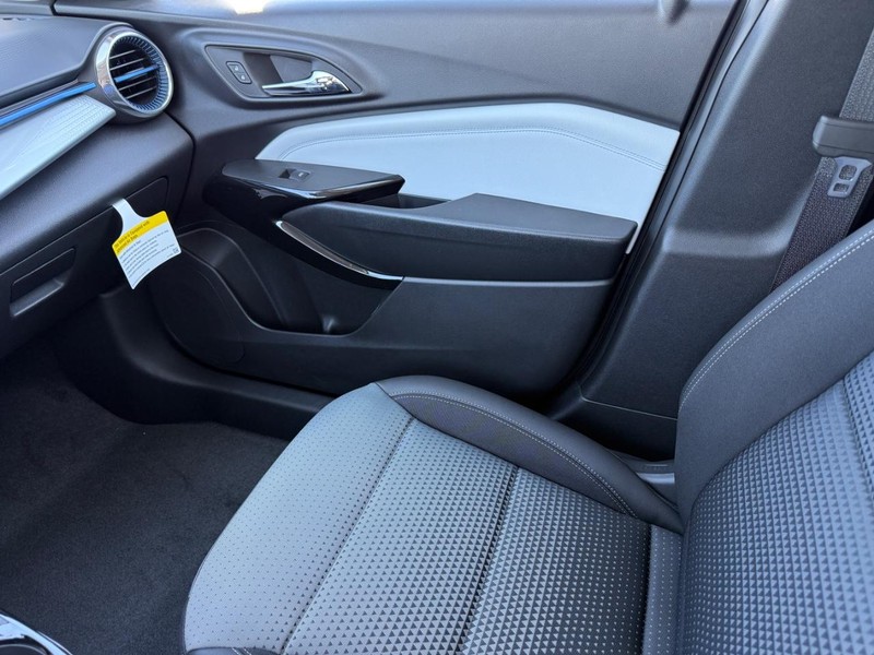 Chevrolet Trax Vehicle Full-screen Gallery Image 15