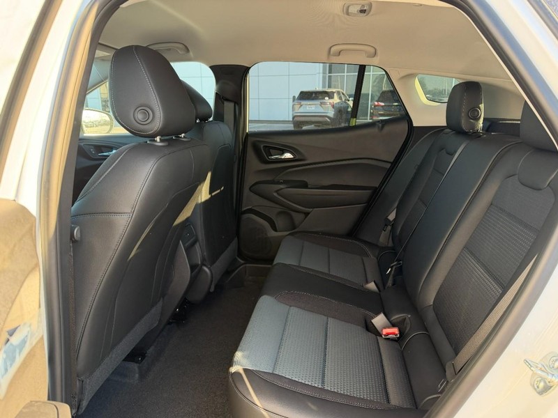 Chevrolet Trax Vehicle Full-screen Gallery Image 4