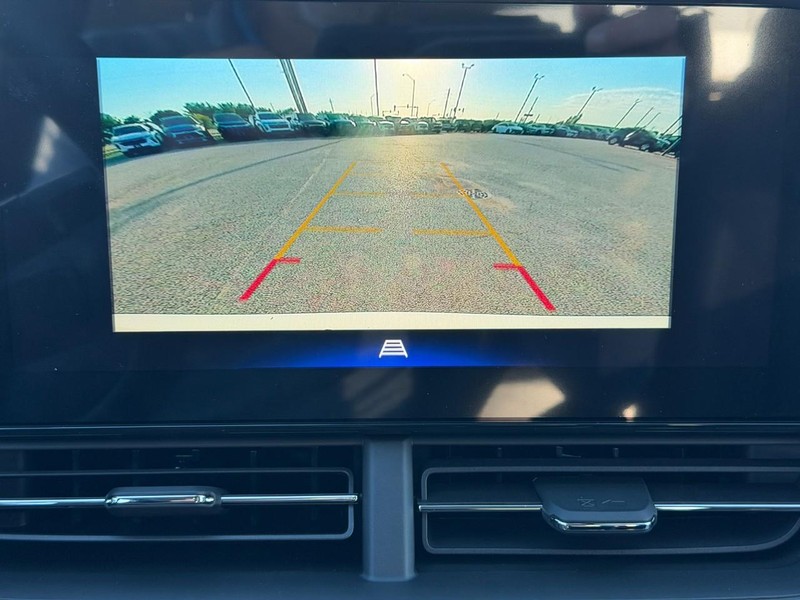 Chevrolet Trax Vehicle Full-screen Gallery Image 14