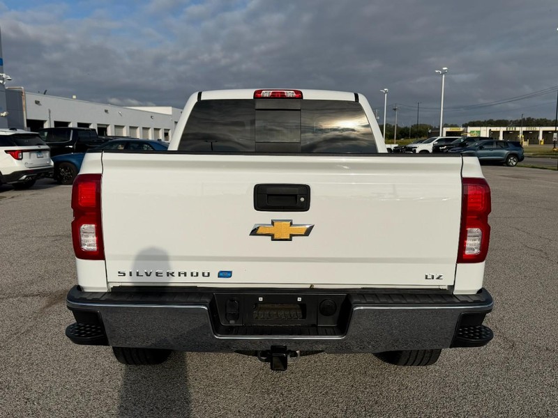 Chevrolet Silverado 1500 Vehicle Full-screen Gallery Image 4