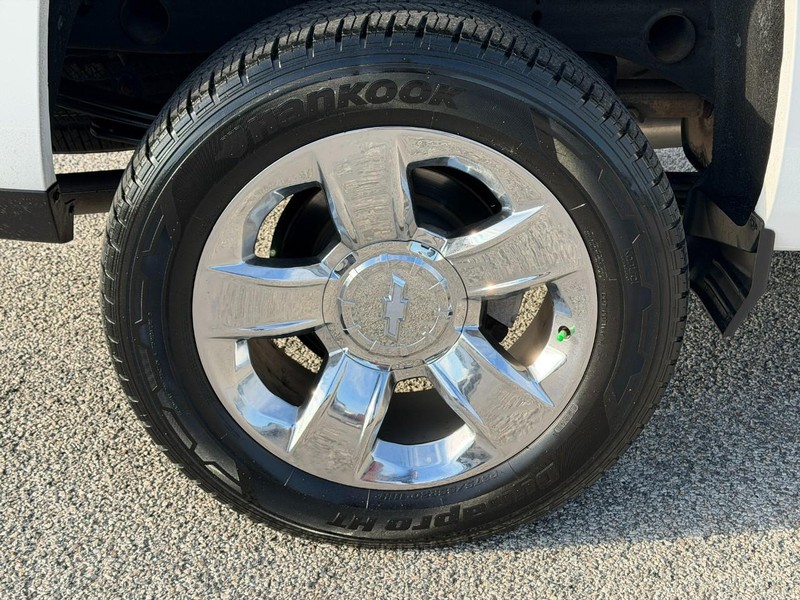 Chevrolet Silverado 1500 Vehicle Full-screen Gallery Image 7
