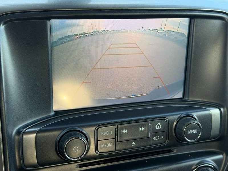 Chevrolet Silverado 1500 Vehicle Full-screen Gallery Image 22