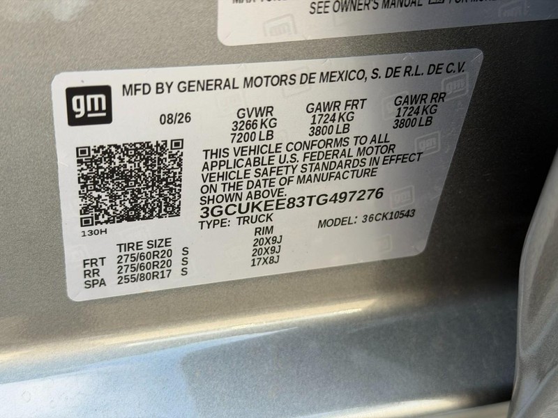 Chevrolet Silverado 1500 Vehicle Full-screen Gallery Image 15