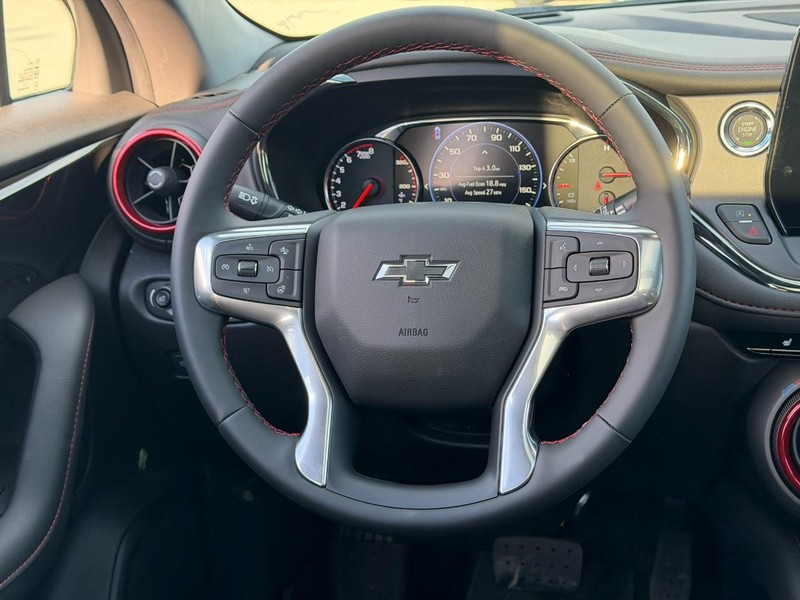 Chevrolet Blazer Vehicle Full-screen Gallery Image 7