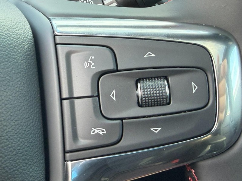 Chevrolet Blazer Vehicle Full-screen Gallery Image 13