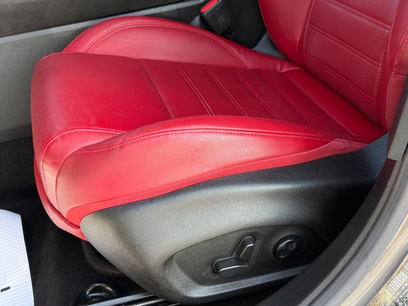 Dodge Hornet Vehicle Full-screen Gallery Image 24