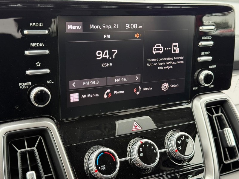 Kia Sorento Vehicle Full-screen Gallery Image 16