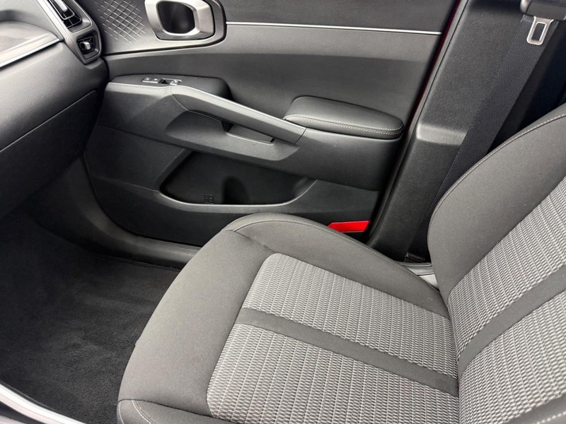 Kia Sorento Vehicle Full-screen Gallery Image 20