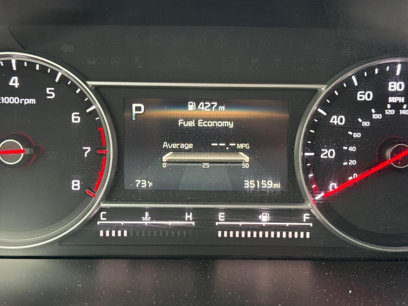 Kia Sorento Vehicle Full-screen Gallery Image 21