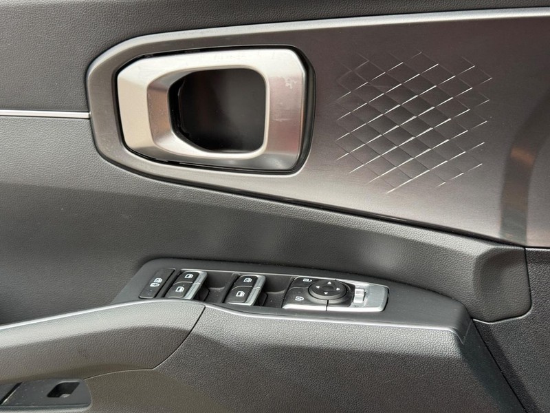 Kia Sorento Vehicle Full-screen Gallery Image 23