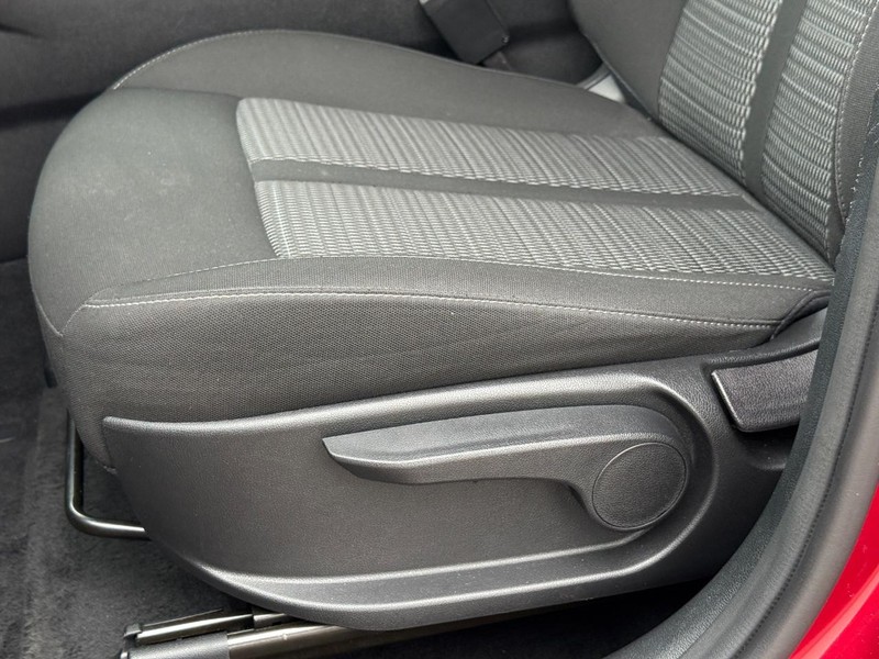 Kia Sorento Vehicle Full-screen Gallery Image 24