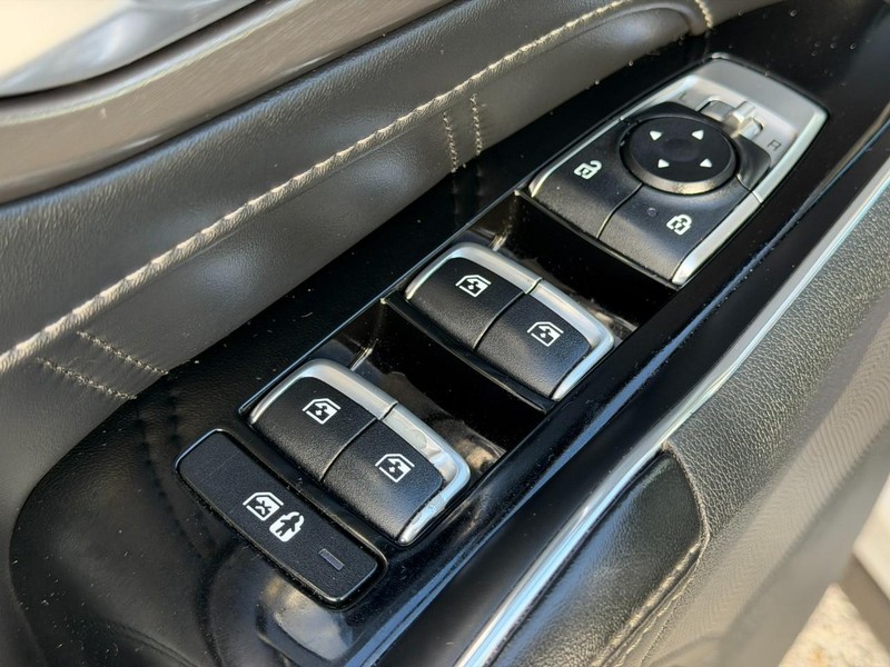 Kia Sorento Vehicle Full-screen Gallery Image 18