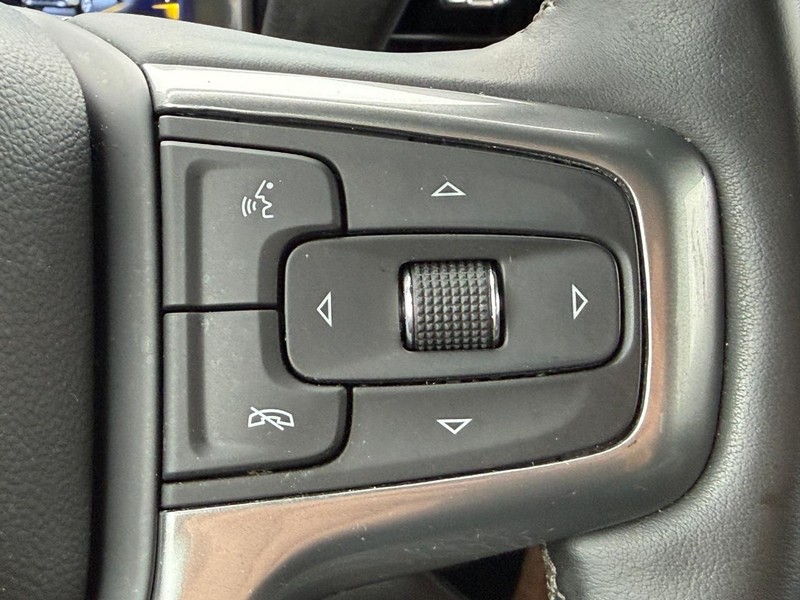 Chevrolet Silverado 1500 Vehicle Full-screen Gallery Image 14