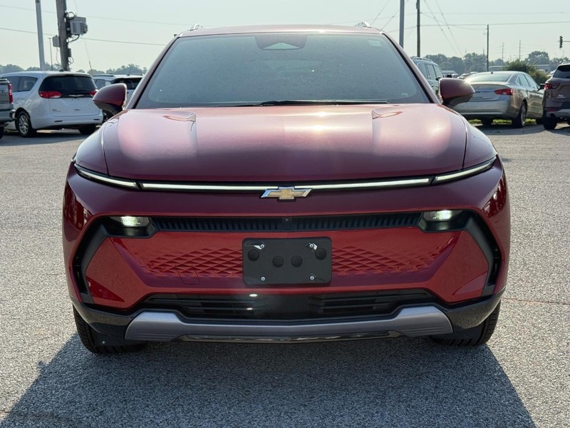 Chevrolet Equinox EV Vehicle Full-screen Gallery Image 9