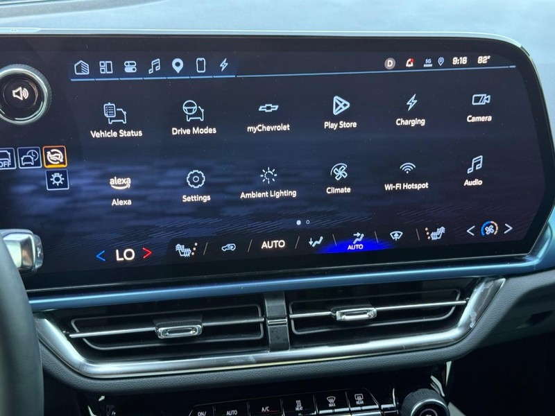 Chevrolet Equinox EV Vehicle Full-screen Gallery Image 16