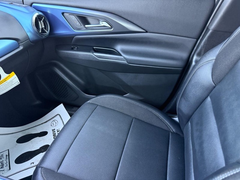 Chevrolet Equinox EV Vehicle Full-screen Gallery Image 19