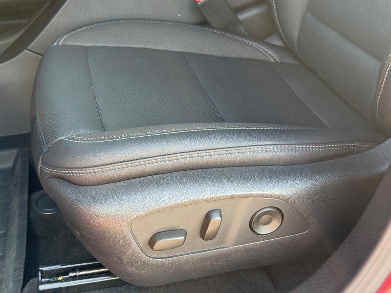 Chevrolet Equinox EV Vehicle Full-screen Gallery Image 23