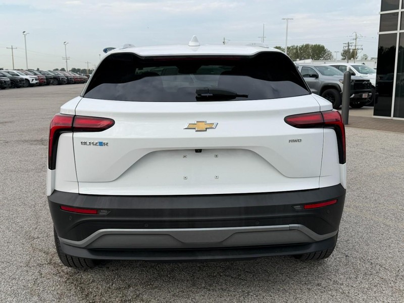 Chevrolet Blazer EV Vehicle Full-screen Gallery Image 04