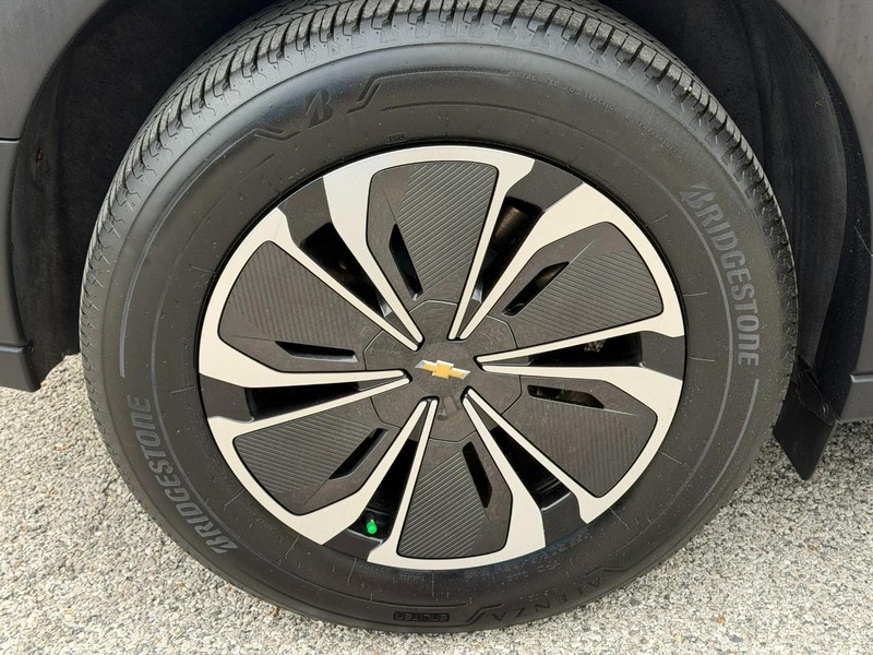 Chevrolet Blazer EV Vehicle Full-screen Gallery Image 06