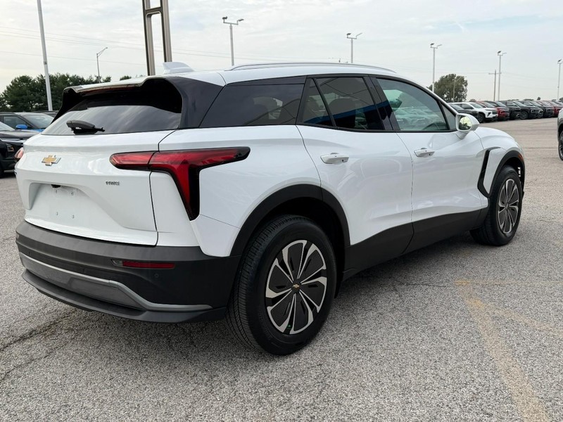 Chevrolet Blazer EV Vehicle Full-screen Gallery Image 07