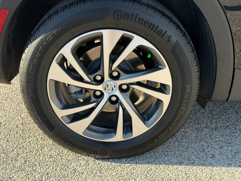 Buick Envision Vehicle Full-screen Gallery Image 06