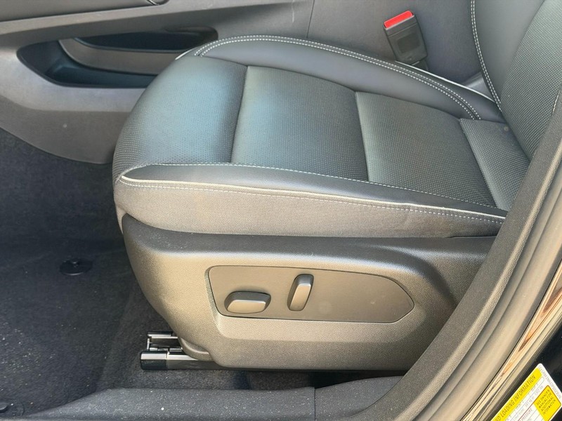 Buick Envision Vehicle Full-screen Gallery Image 18