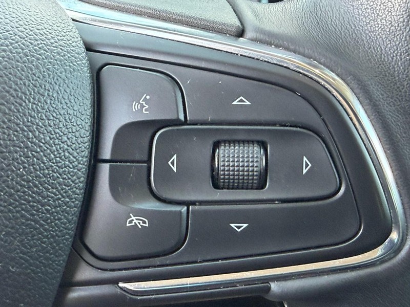 Buick Envision Vehicle Full-screen Gallery Image 20