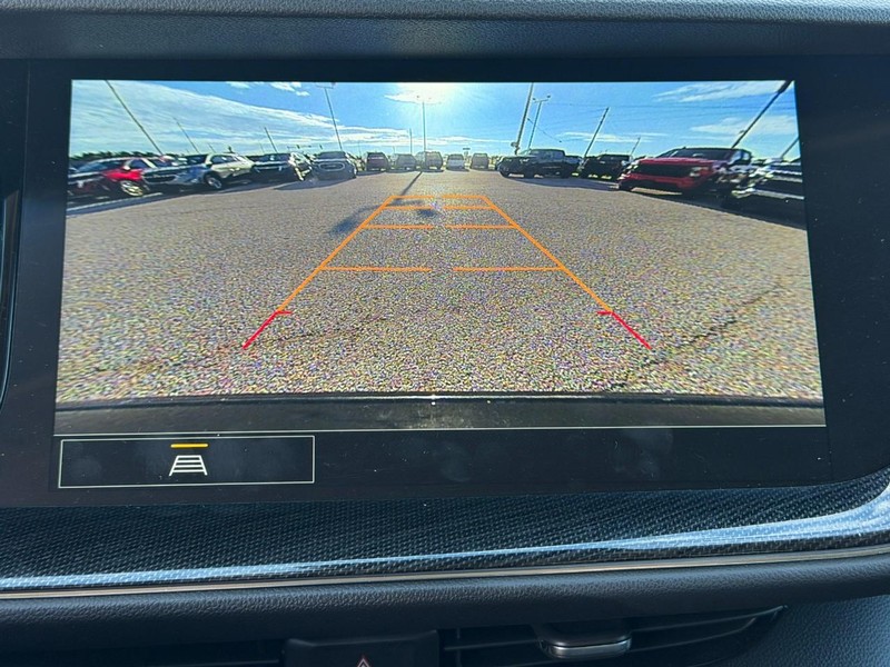 Buick Envision Vehicle Full-screen Gallery Image 23