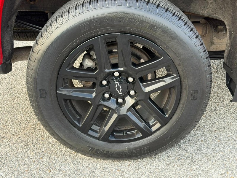 Chevrolet Silverado 1500 Vehicle Full-screen Gallery Image 7