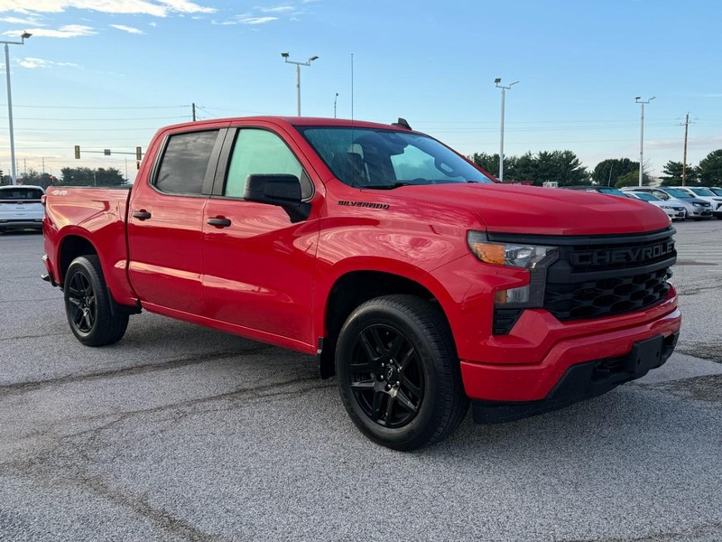 Chevrolet Silverado 1500 Vehicle Full-screen Gallery Image 8