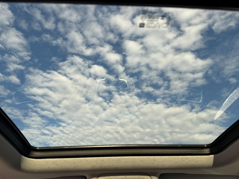 Chevrolet Equinox Vehicle Full-screen Gallery Image 11
