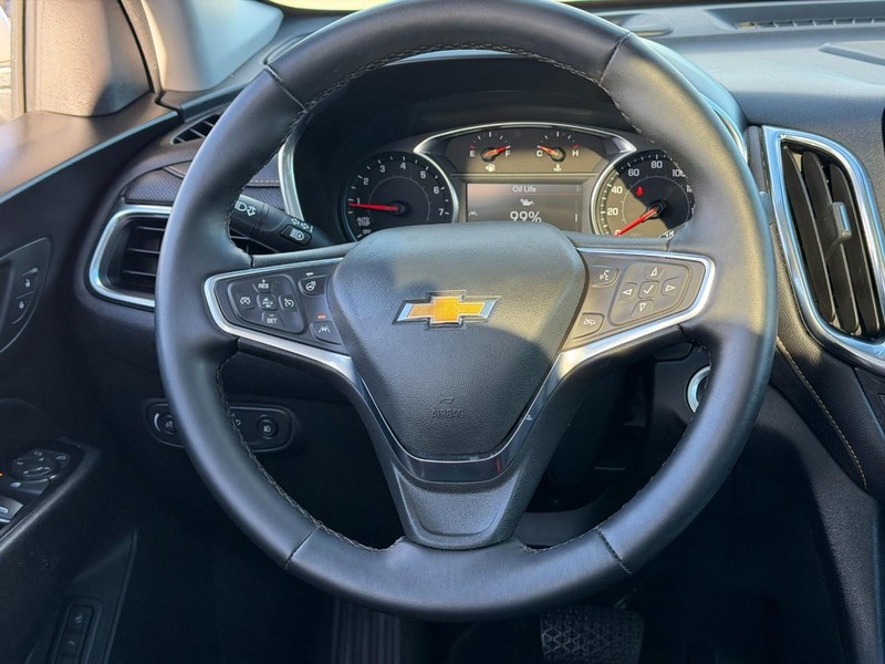 Chevrolet Equinox Vehicle Full-screen Gallery Image 13