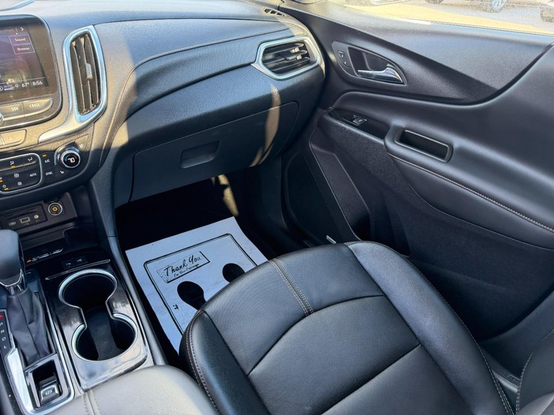 Chevrolet Equinox Vehicle Full-screen Gallery Image 16