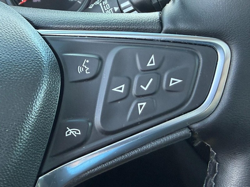 Chevrolet Equinox Vehicle Full-screen Gallery Image 21
