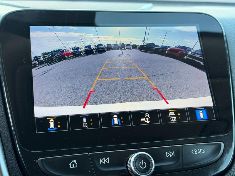Chevrolet Equinox Vehicle Full-screen Gallery Image 25
