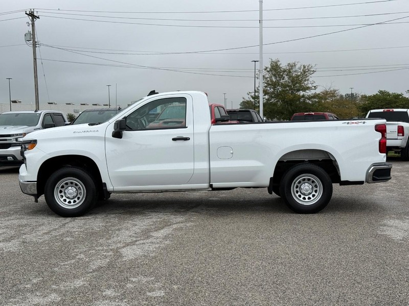 Chevrolet Silverado 1500 Vehicle Full-screen Gallery Image 3