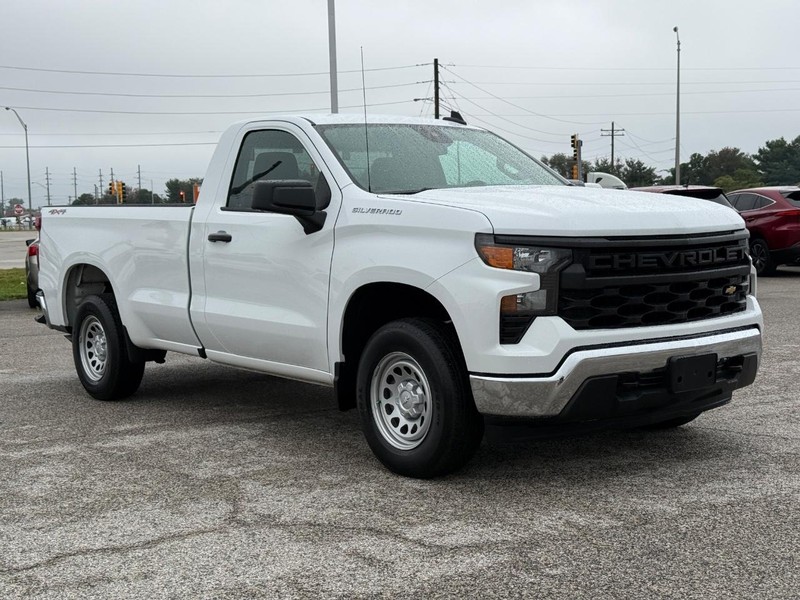 Chevrolet Silverado 1500 Vehicle Full-screen Gallery Image 9
