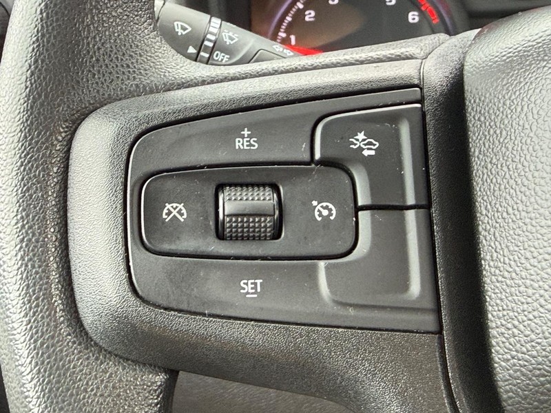 Chevrolet Silverado 1500 Vehicle Full-screen Gallery Image 14